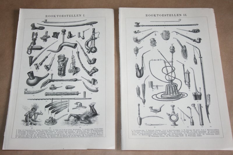  - 2 oude prenten - Rooktoestellen Pijpen ed - circa 1900