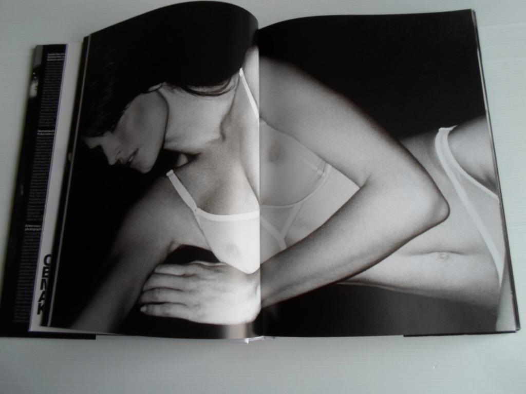 Mario Testino - Mario Testino Let me in!