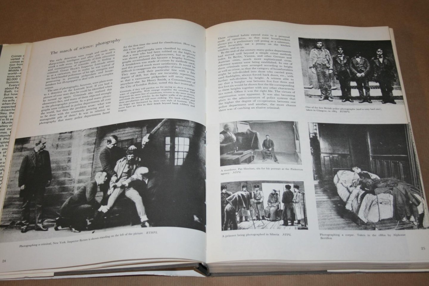 Julian Simmons - Crime and detection -- An illustrated history from 1840