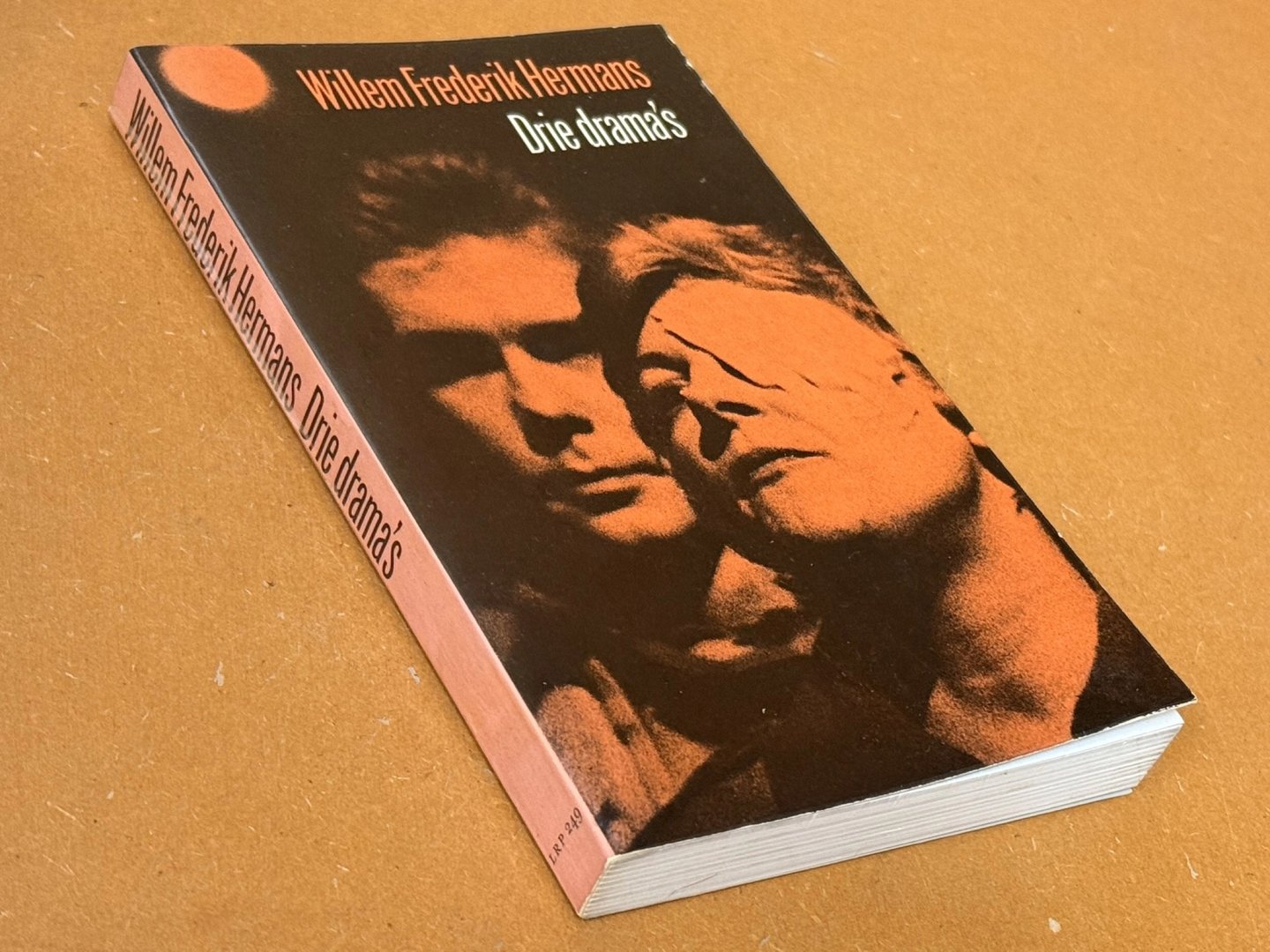Willem Frederik Hermans - Drie Drama's Het omgekeerde pension, Dutch comfort, De psychologische test
