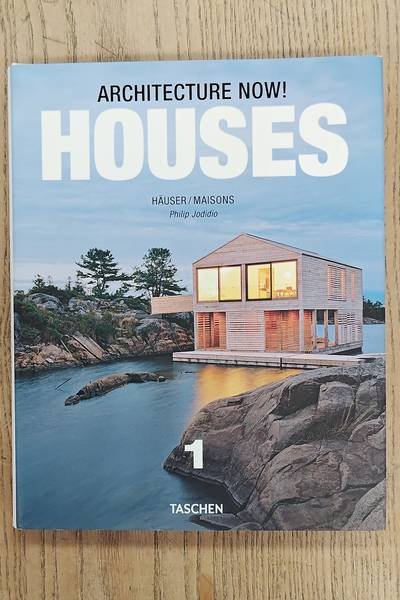 JODIDIO, PHILIP. - Architecture Now! Houses. Häuser. Maisons.[volume] 1.
