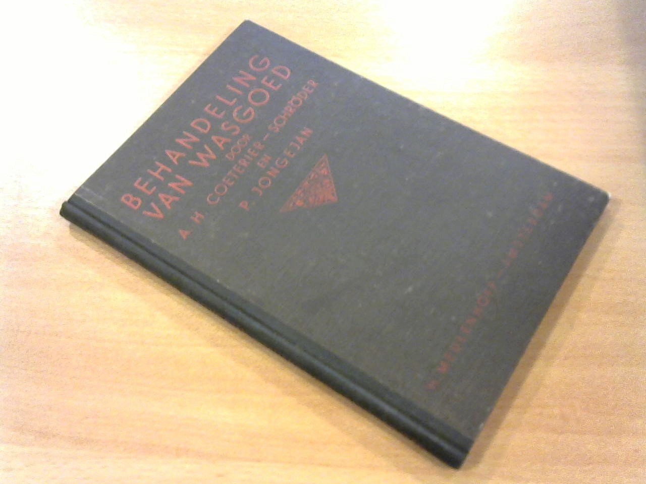 Coeterier-Schroder, A.H. en Jongejan, P. - Beknopte handleiding voor de behandeling van wasgoed in huis