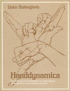 Batangtaris, Daim - Handdynamica. Een methode ter ontwikkeling van behendigheid, gevoeligheid en psychofysiek evenwicht.