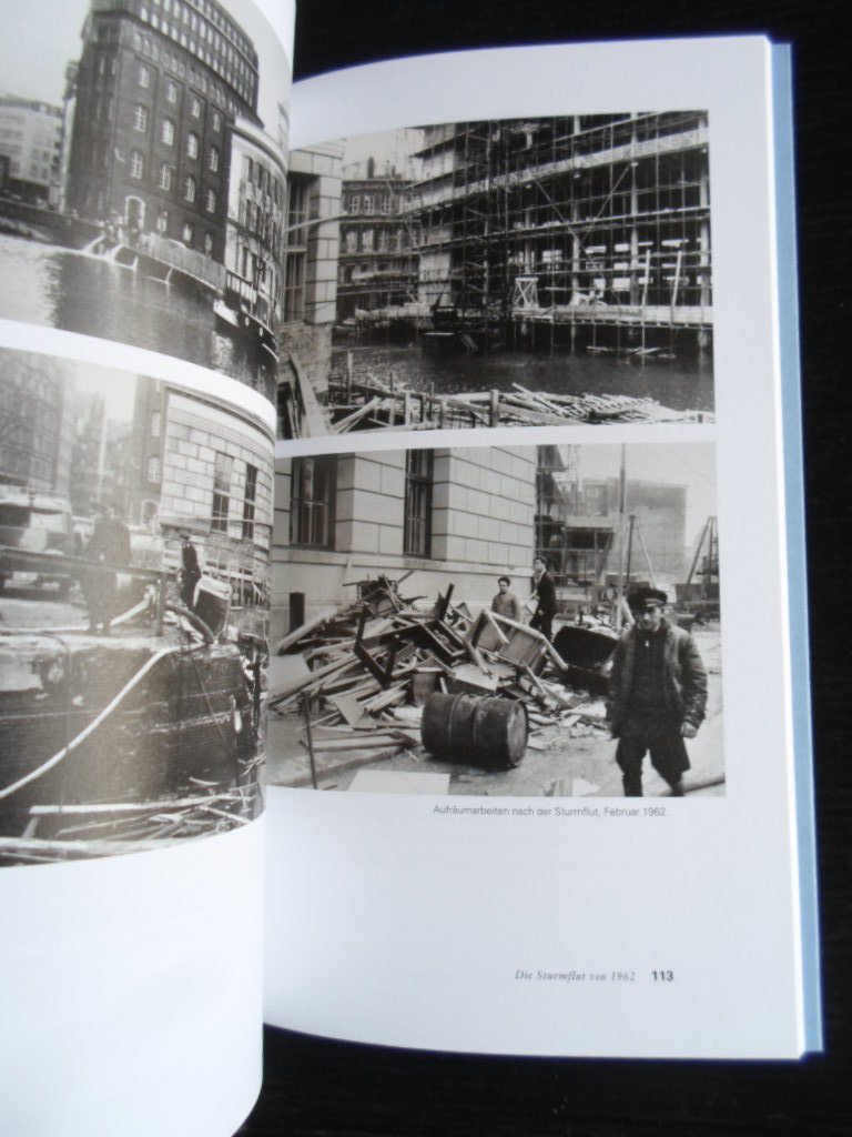 Krause, Detlef & Latrin Lege, Ulrike Zimmerl - Die Commerzbank am Ness in Hamburg, 140 Jahre Baugeschichte in Bildern