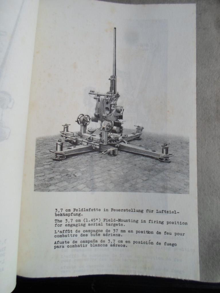 Factory catalogue - 3,7 cm Mashinenkanone in Feldlafette