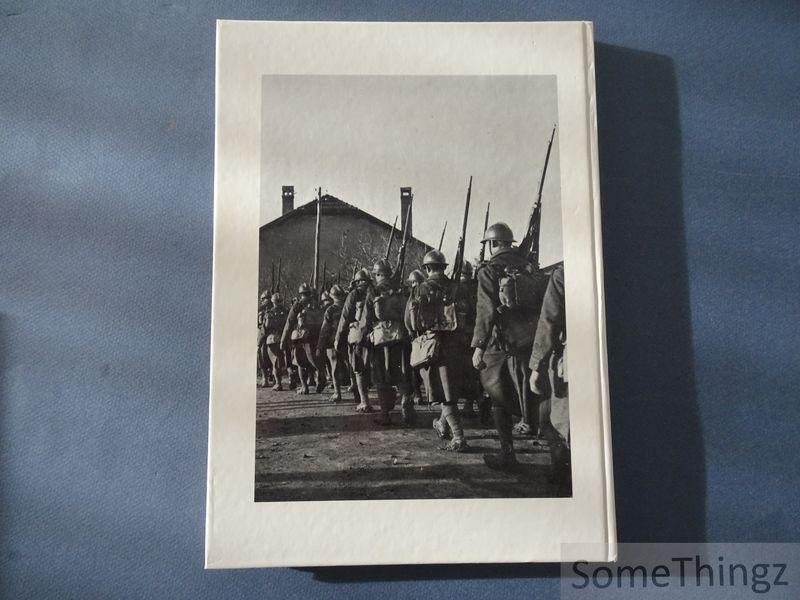 Michel Rousseau. - 1939 - 1940. L'armee francaise (pendant la drole du guerre) en images.
