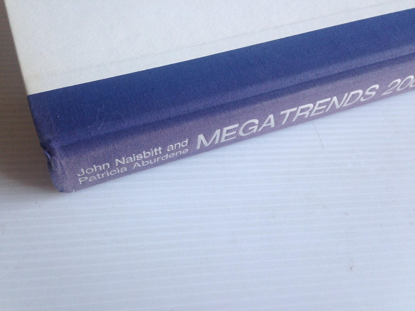 Naisbitt, John & Patricia Aburdenen - Megatrends 2000, Ten New Directions for the 1990’s
