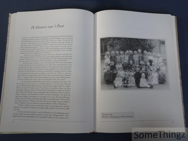 Frans Aldelhof en Louis Luyten. - Shot in de roo(t)s. Het fotografisch geheugen van de Gelenaar. 1930: de mensen van de markt.