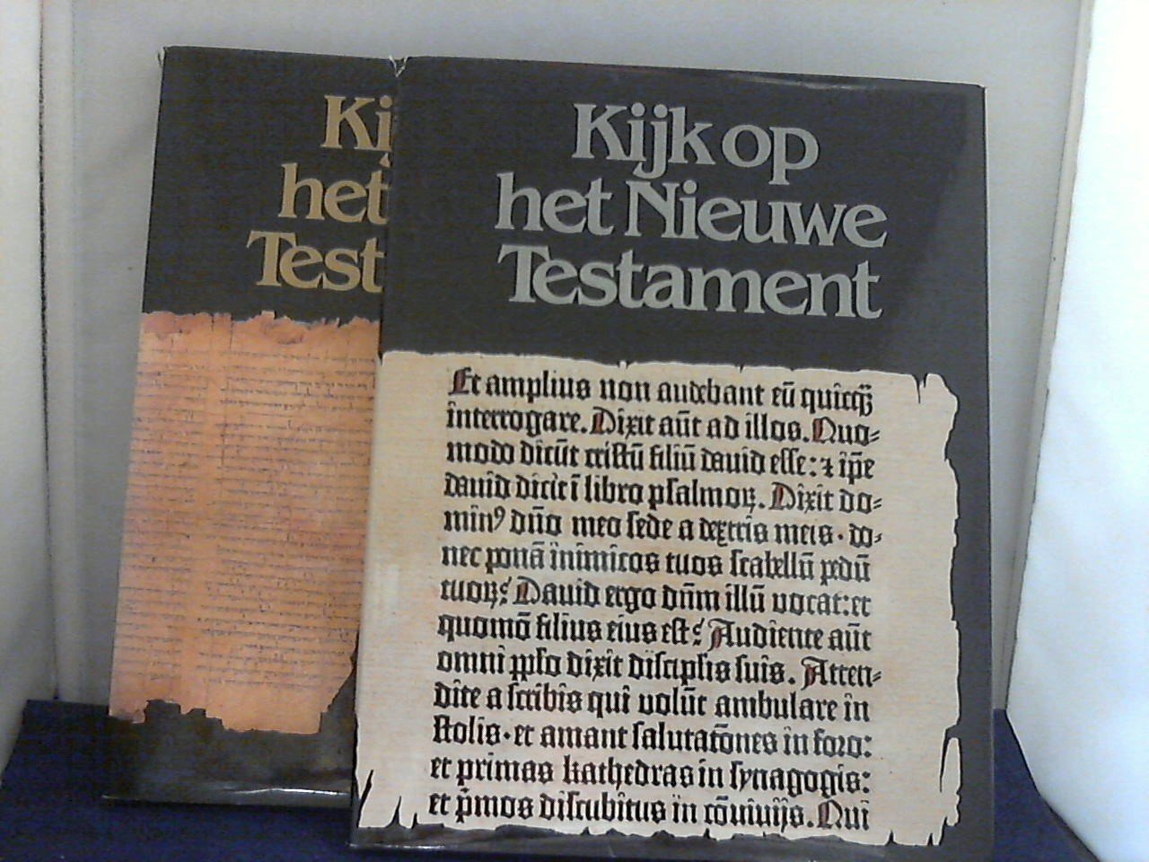 Corcos G./e.a. (red.) - Kijk op het Oude Testament  en Kijk op het Nieuwe Testament