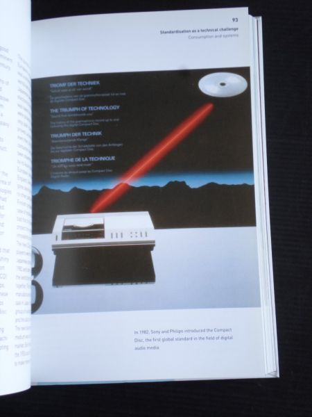 Rijk, Timo de - Norm = Form, On standardisation and design