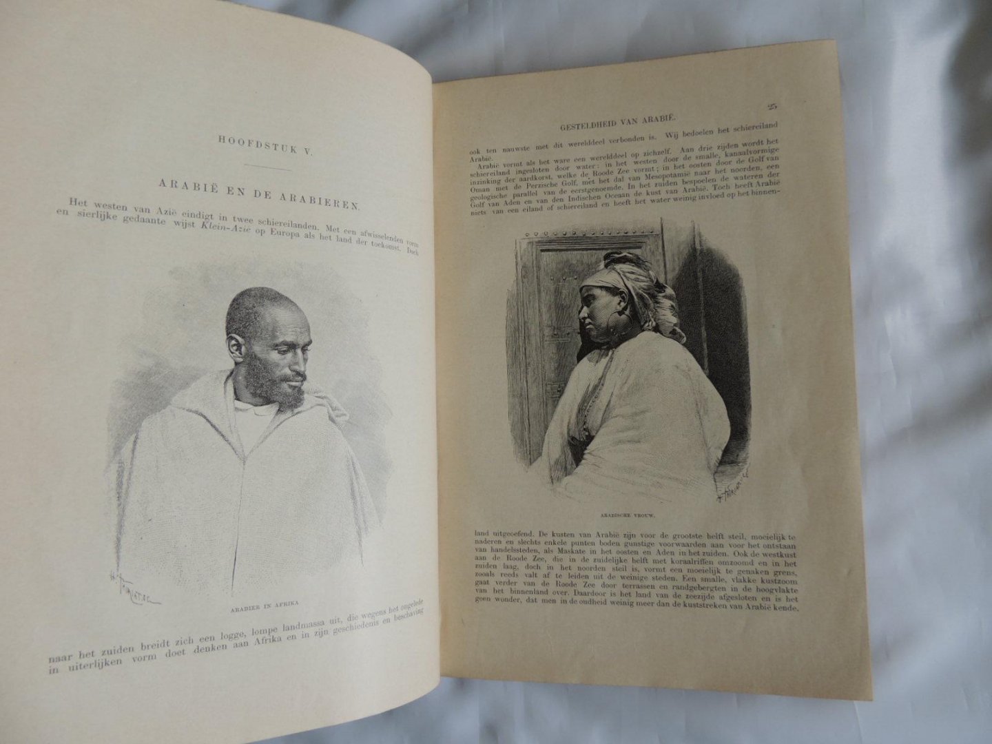 Blink, H - De Bewoners der Vreemde Werelddeelen. Afrika-Azië-Amerika-Australië; in hun leven, zeden en gewoonten, naar hun staatkundige, economische en sociale ontwikkeling en tevens in hun verhouding tot Europesche volken beschreven