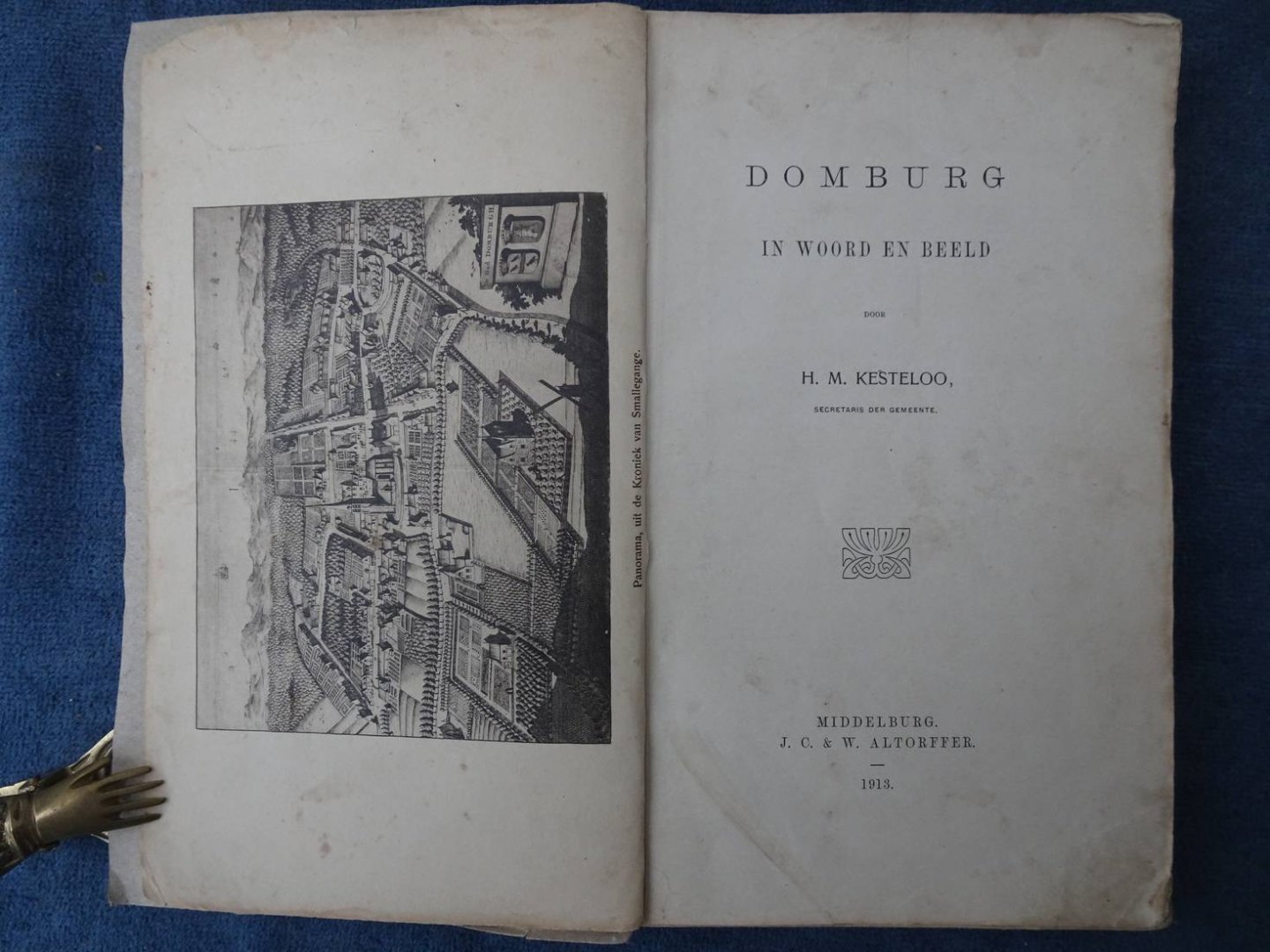 Kesteloo, H.M. - Domburg in woord en beeld.