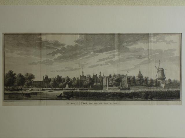 Gouda. - De Stad Gouda, van over den Yssel te zien.
