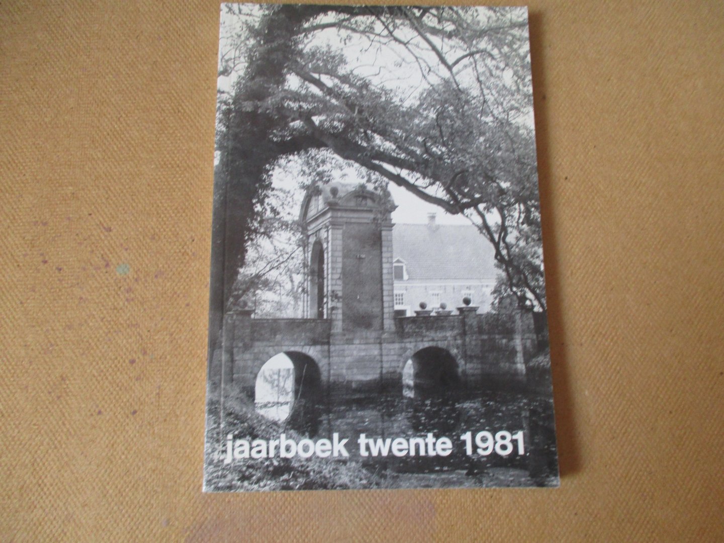 Jaarboek Twente / diverse auteurs - 1981 - Jaarboek Twente - twintigste jaar Jaarboek Twente / diverse auteurs - 1981 - Jaarboek Twente - twintigste jaar