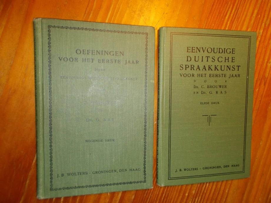 BROUWER, C. & RAS, G., - Eenvoudige Duitsche Spraakkunst voor het eerste jaar.