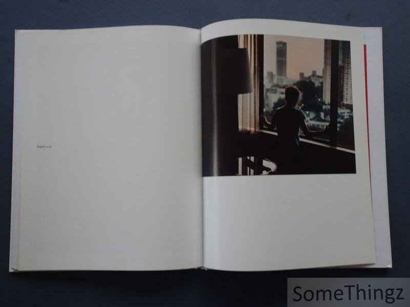 Thirza Schaap (foto's), Bianca Stigter (tekst). - Play dead.