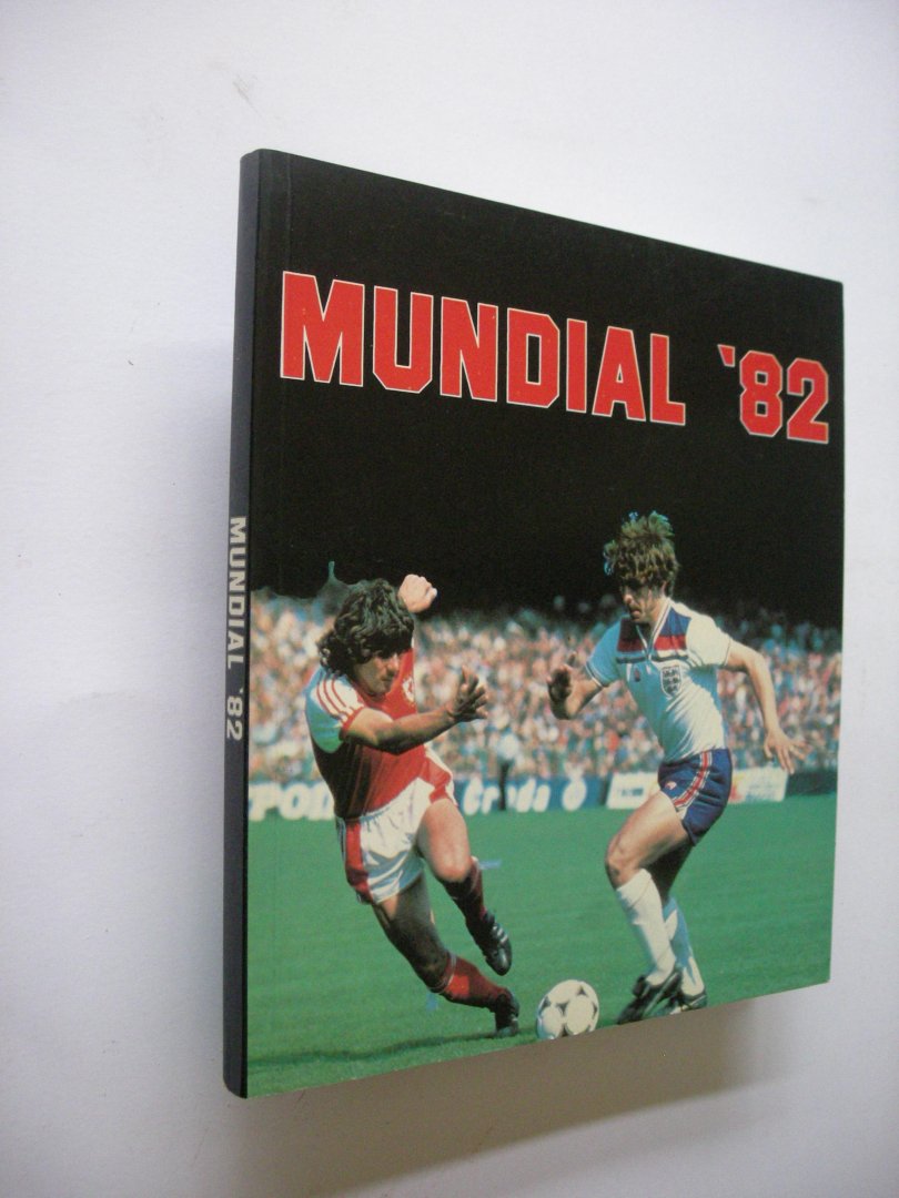 Howe, Don & Barrett, N. / Braet,J. en Winter,M.de, vert. - Mundial '82