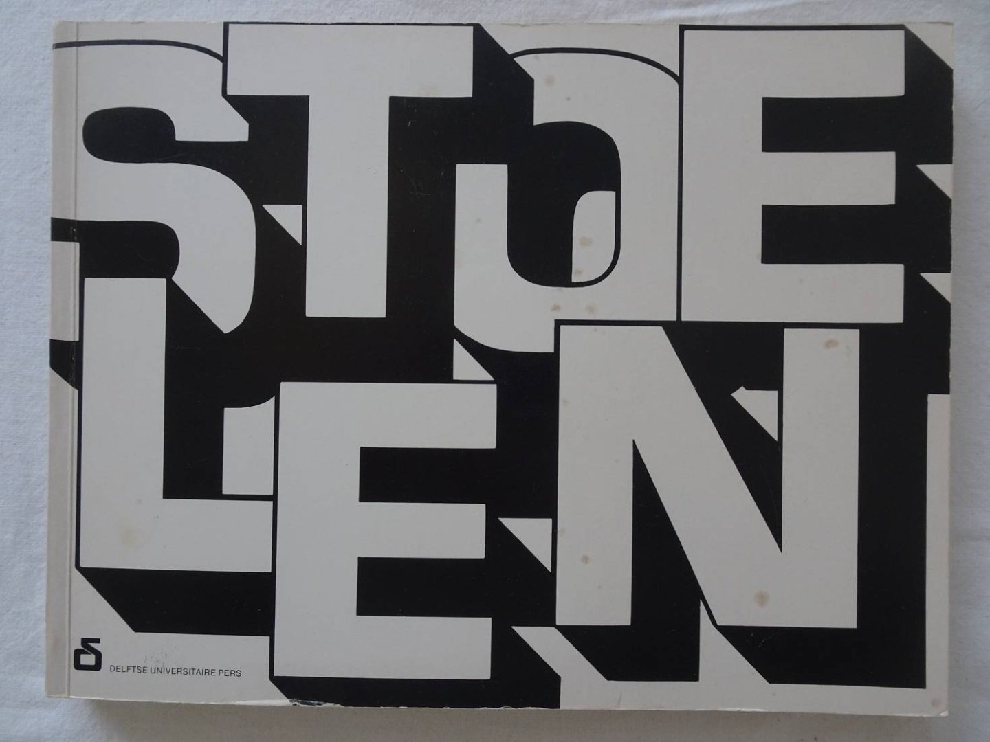 -. - Stoelen.