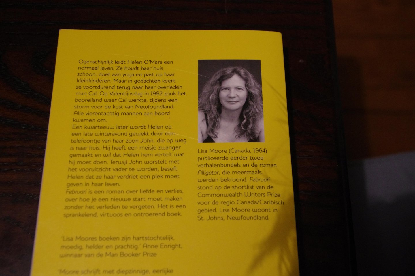 Moore, Lisa - Februari