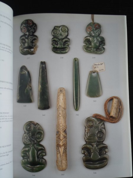 Catalogus Christie's - Important Oceanic Art from the Collection of Mrs.Nelly van den Abbeele
