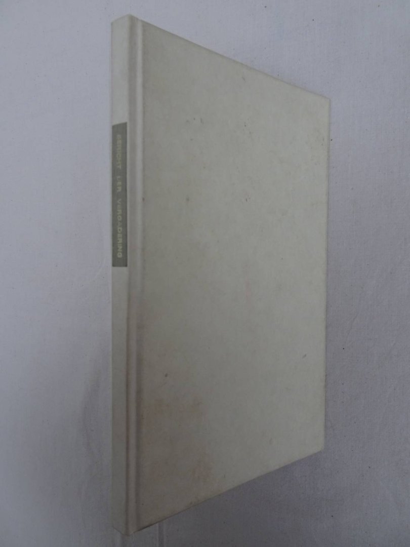 N.n.. - Bericht der Vergadering van Zeventien, by de provisionele repraesentanten des volks van Zeeland, den 22 september 1795 gerequireerd op het decreet der provisionele repraesentantendes volks van Holland van den 15 derzelve maand, aangaande een v...