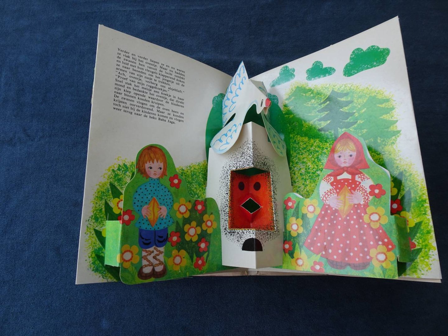 Tolstoj, A. & L. Majorowa. - De Wilde Zwanen. Een Russisch Volkssprookje.