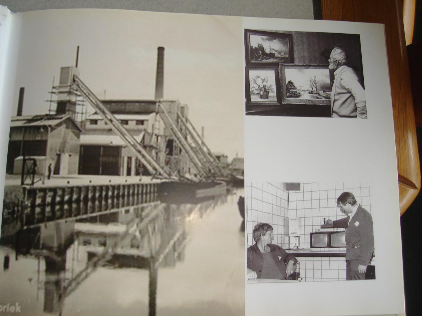 o.a: Willem Falke - Wim Springer en Geert Bies. - 60 jaar Personeelsvereniging Purit en Norit locatie Klazienaveen. 1951 - 2011.