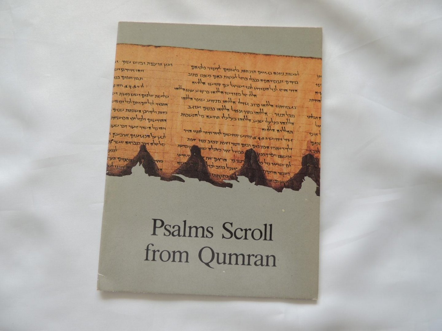 Magen Broshi; Israel museum (Jérusalem), - Psalms Scroll from Qumran