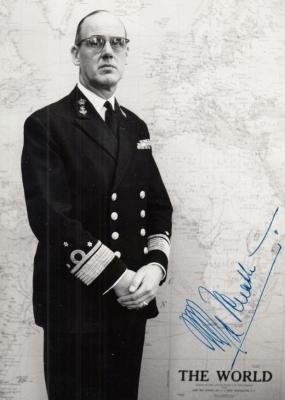 SCHATTE OLIVIER, A.H.J. - Originele foto met getypt, gesigneerd briefje aan een verzamelaar.