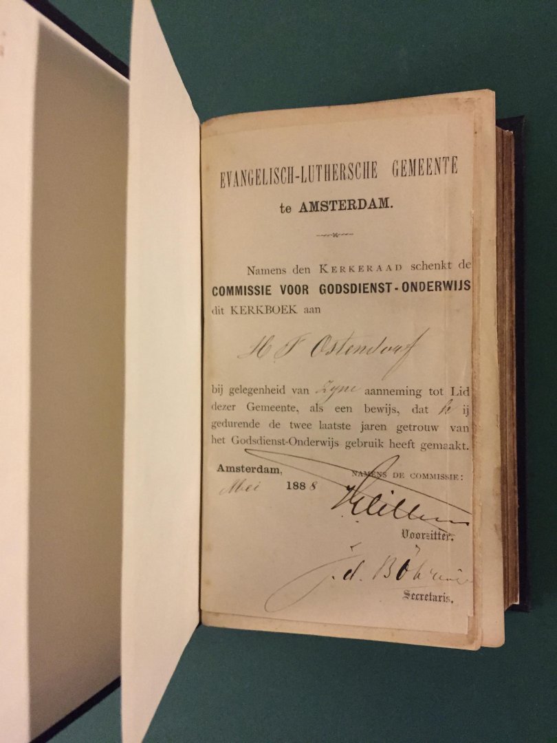  - Het Nieuwe Testament M. Luther/A. Visscher; 282 gezangen; kerkboek