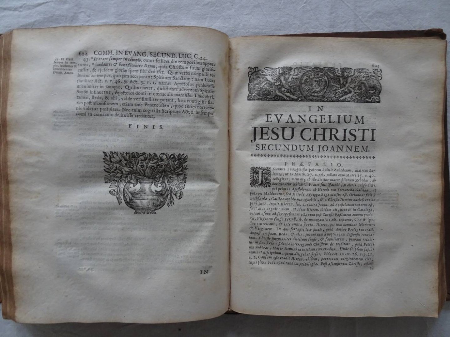 Jansen, Cornelis (Jansenii). - Corn.Jansenii Leerdamensis, S.Th. Doct. & Prof. Lovaniensis, Episcopi Iprensis, Tetrateuchus sive commentarius in Sancta Jesu Christi Evangelia, edtio nova, cui accessit in margine Sacer textus.