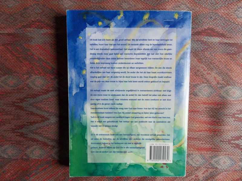 Clercq, Christine Le. - De Levensverhalen van Vlinder en Honingbij. --- 1e druk, 2000. Paperback met geill. platten. Boek verkeert in zeer goede staat. Geen naam ingeschreven en geen onderstrepingen. 378 pp. Een ontroerend en bemoedigend boek.