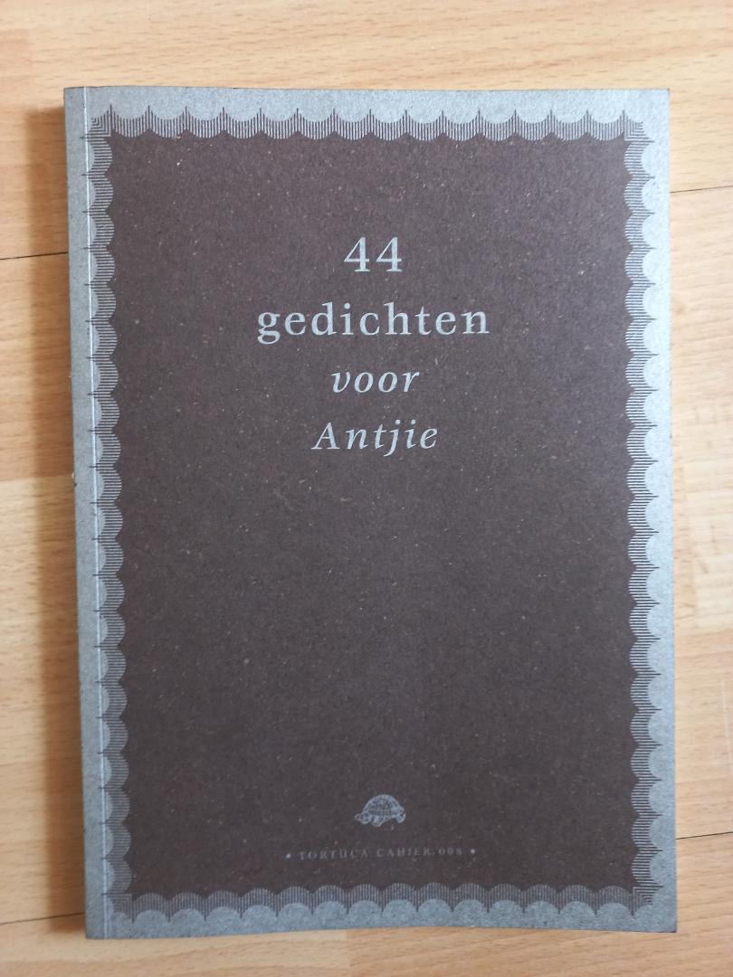 Swanborn, Peter en Robert Dorsman (red.) - 44 gedichten voor Antjie, ter gelegenheid van de zestigste verjaardag van Antjie Krog
