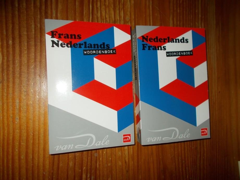 red. - Woordenboek Nederlands-Frans. Frans-Nederlands.
