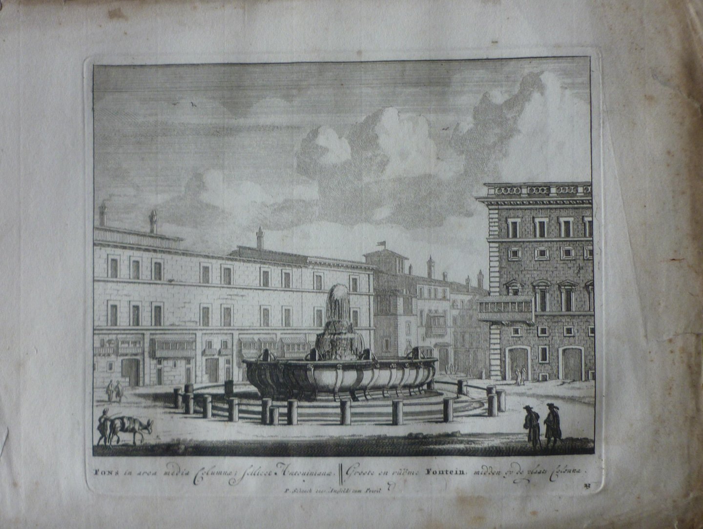 Schenck, Petrus [Pieter Schenk] - Groote en ruime Fontein midden op de plaats Colonna 23. Originele kopergravure.