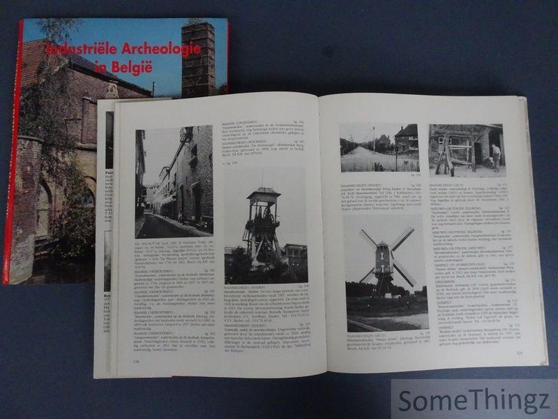 Viaene, Patrick en de Herdt, René. - Industriële archeologie in België. [Boek + map met 15 losse kaarten]