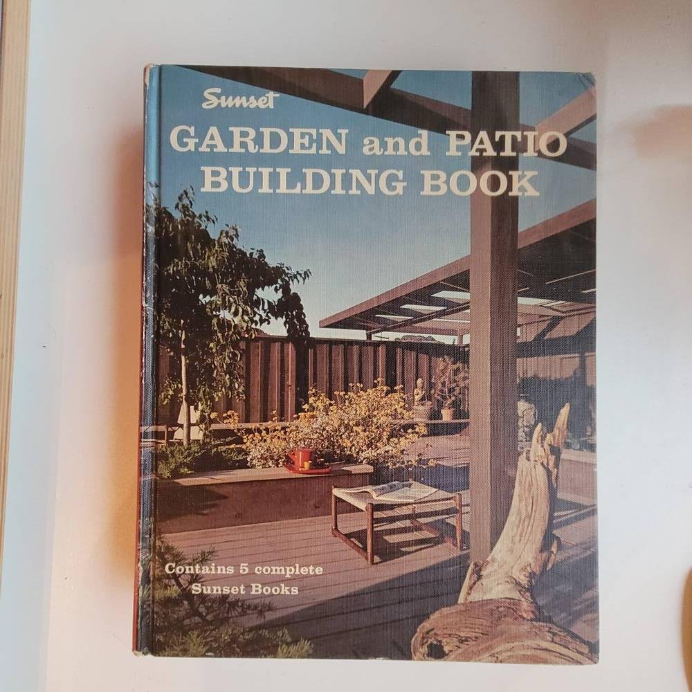 Vele - Sunset garden & Patio builing book