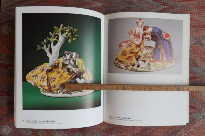 Lanz, Hans. - Porzellan des 18. Jahrhunderts im Kirschgarten.