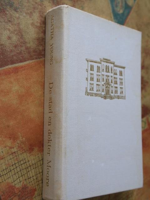 Young, Agatha - De stad en dokter Moore