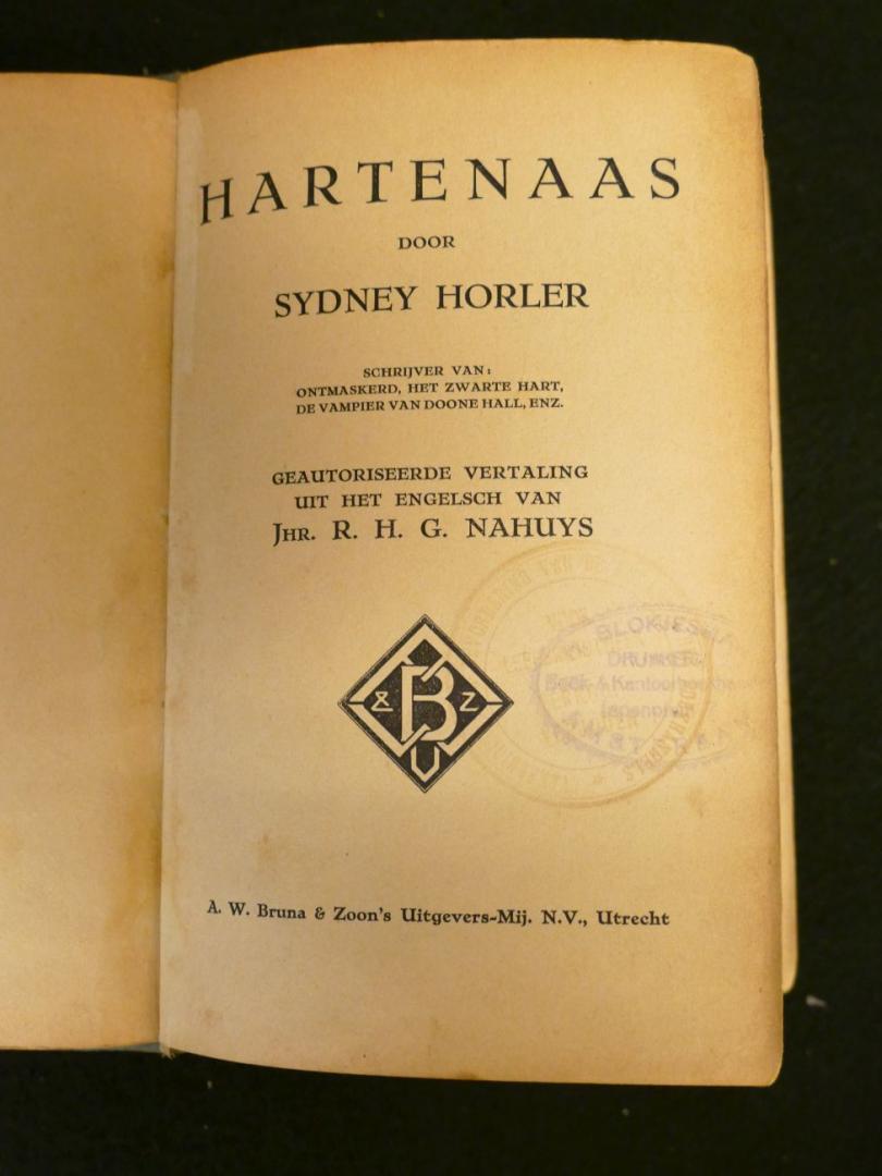 Horler, Sydney - Zeldzaam - Hartenaas (4 foto's)