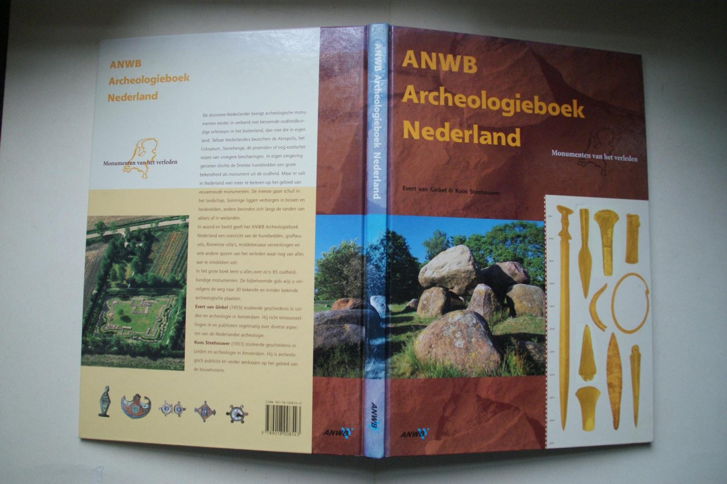 Evert van Ginkel ; Steehouwer, Koos - ANWB  Archeologieboek Nederland