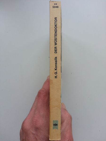 Konsalik, H.G. - Der Wüstendoktor (DUITSTALIG)