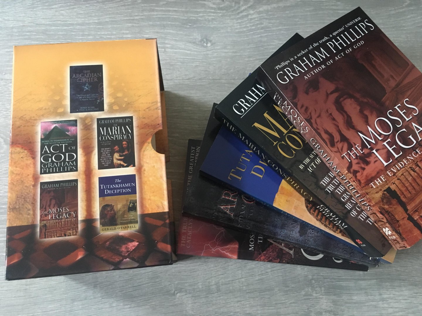 Verscheidene - Box wit 5 Books; Bible Codes