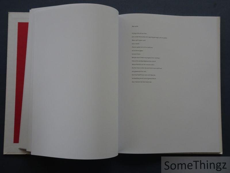 Thirza Schaap (foto's), Bianca Stigter (tekst). - Play dead.