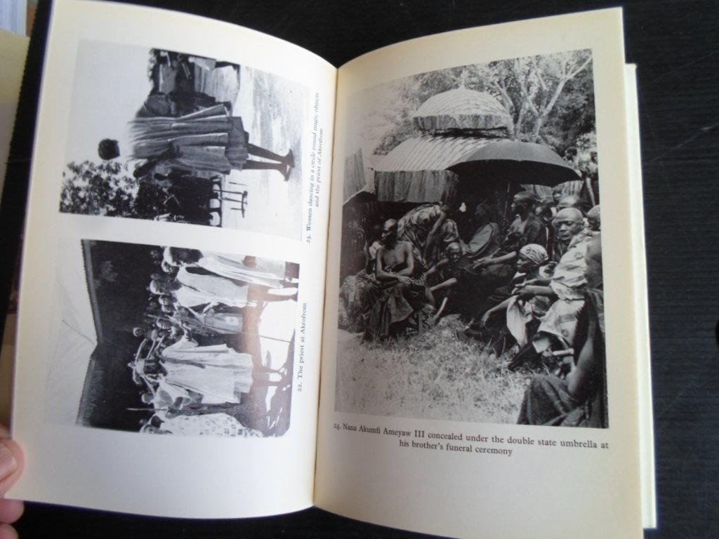 Meyerowitz, Eva L.R. - At the Court of an African King