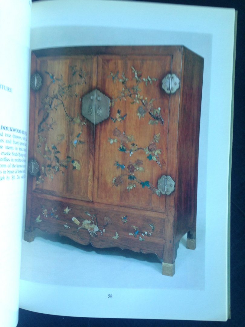 Catalogue Sotheby - Important French and Oriental Furniture Ormolu-Mounted Works of Art, Clocks and Barometers, Tapestries and Carpets