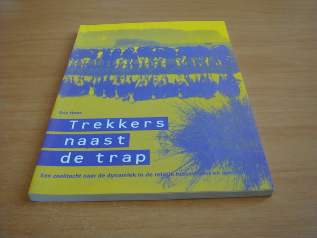 Hees, Eric - Trekkers naast de trap