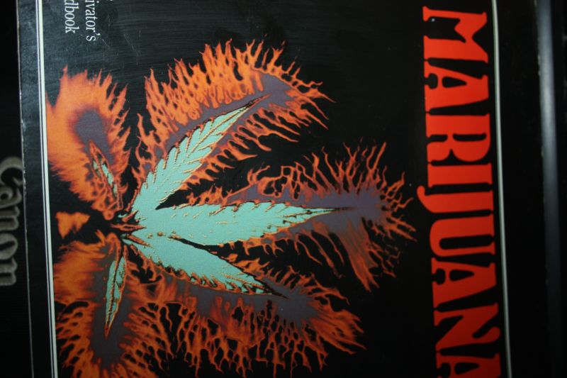 Drake, Bill - MARIJUANA / marihuana The cultivar s handbook