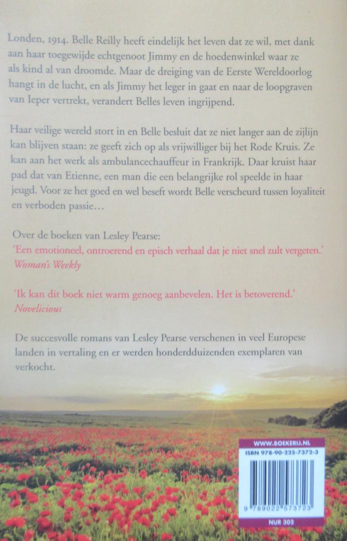 Pearse, Lesley - Een veld vol klaprozen