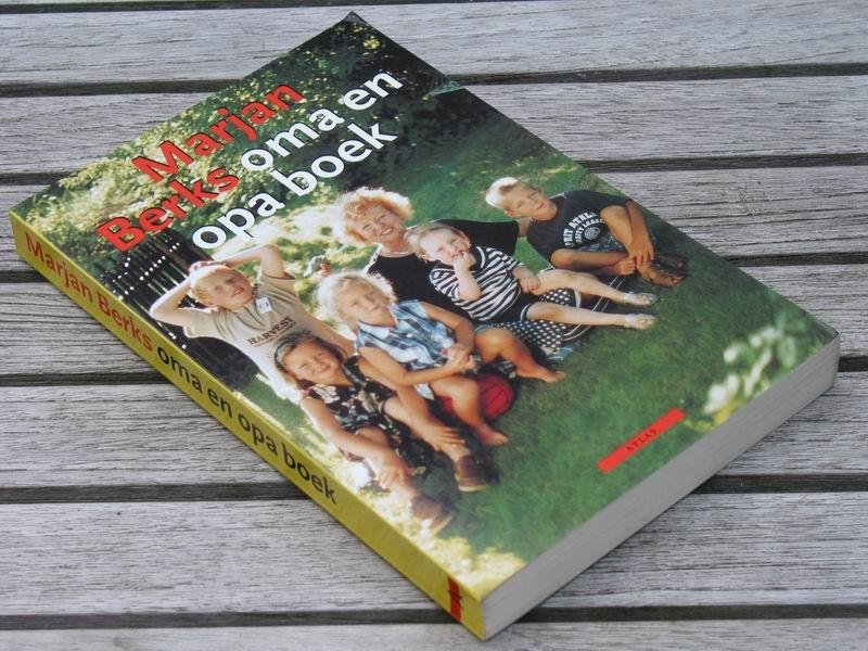 BERK M. - Oma en opa boek